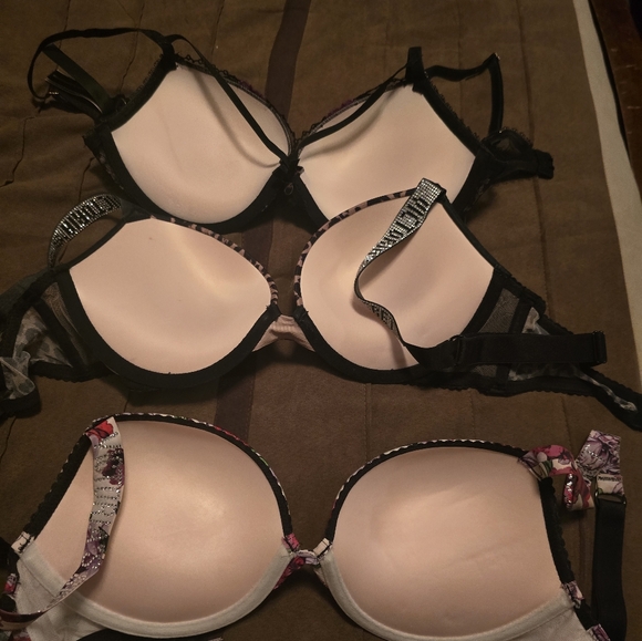 Victoria secret bras size 32D new - Picture 3 of 7